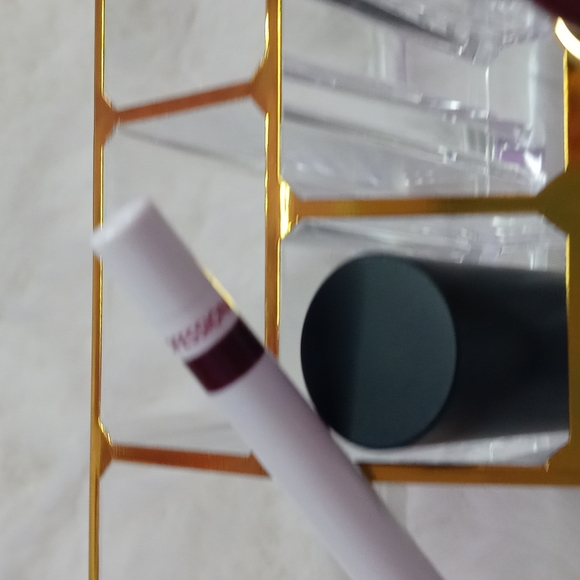 Cosmetics - Picture 2 of 2